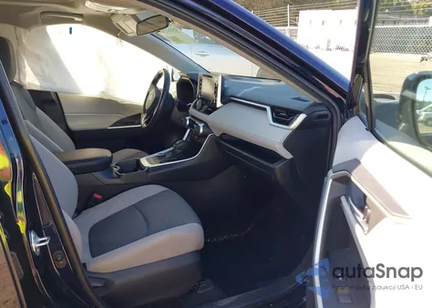 2020 Toyota Rav4 Hybrid Xle z USA, uszkodzony, nr VIN 2T3RWRFV8LW062484